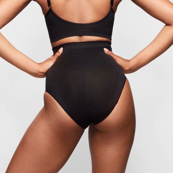 SKIMS Seamless Sculpt Mid Waist Shaping Brief In Onyx Black - Picture 3 of 7